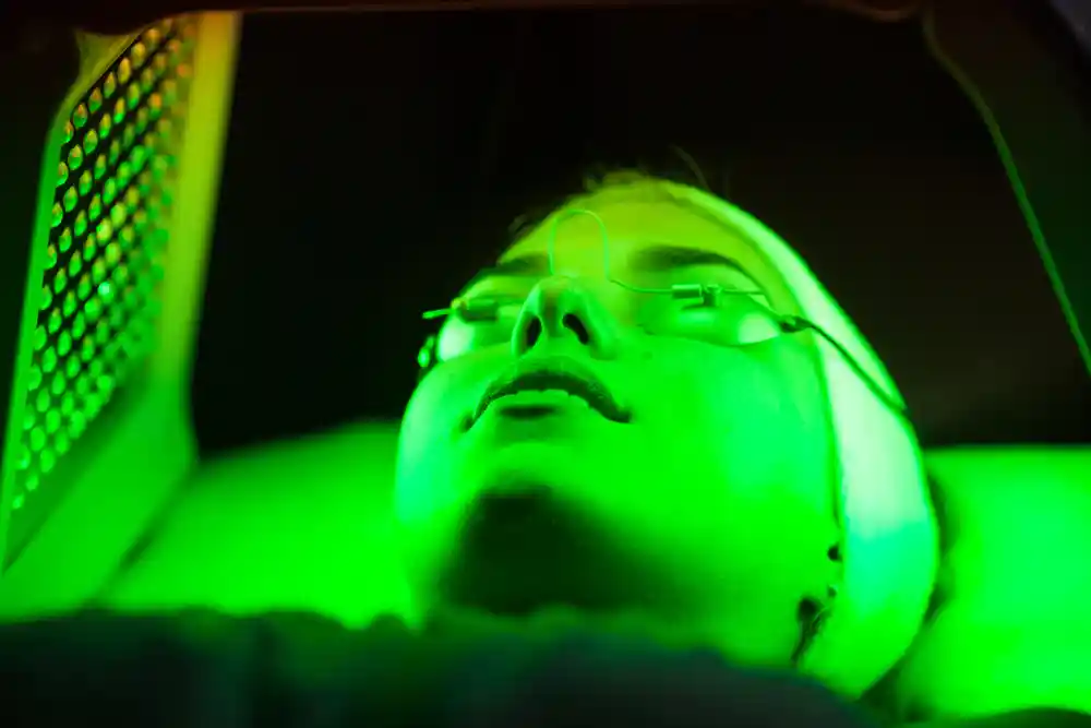 Green LED Light Therapy Benefits for Skin